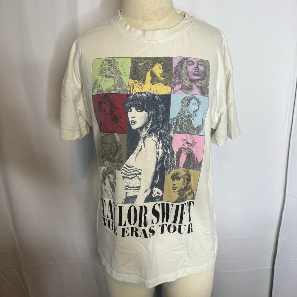 Taylor Swift The Eras Tour 2023 Concert T-Shirt Medium Graphic Band Tee